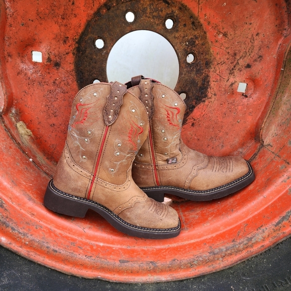 NWT Justin Gypsy Leather Studded Cowgirl Boots - Picture 3 of 14